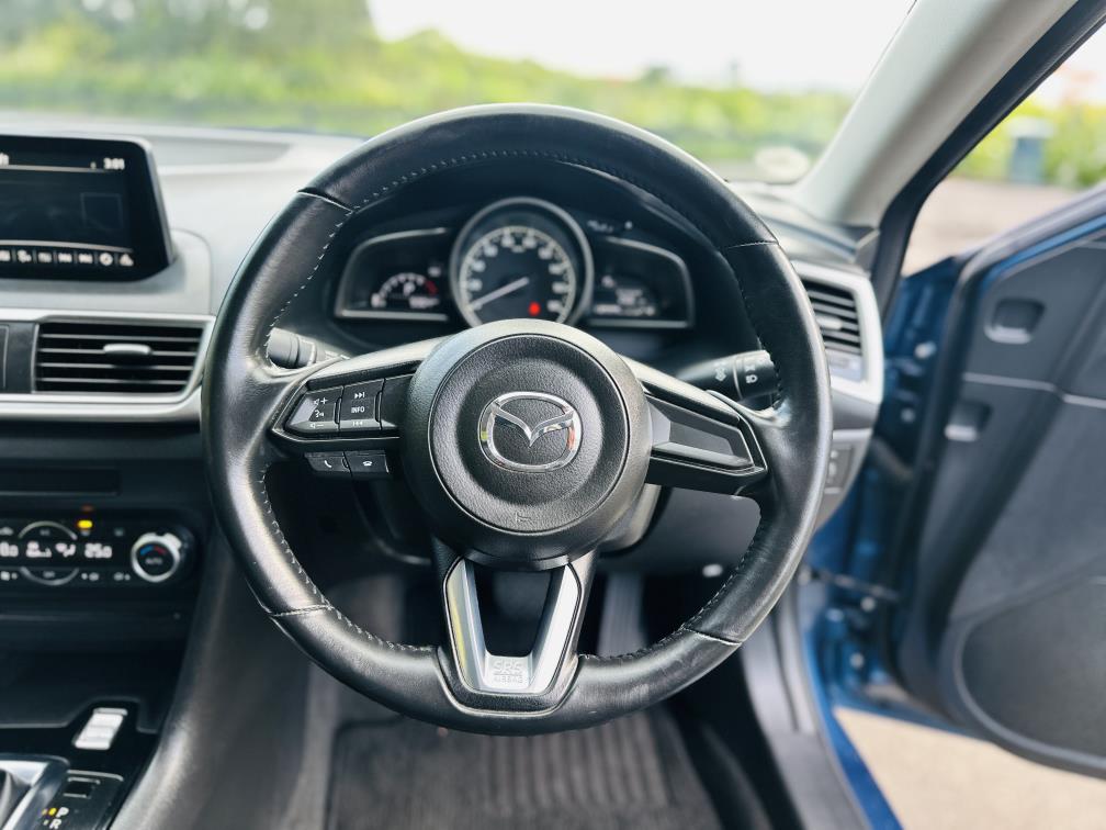 2016 Mazda Axela SPORTS !! SKYACTIVE ENGINE !! Carousel 10