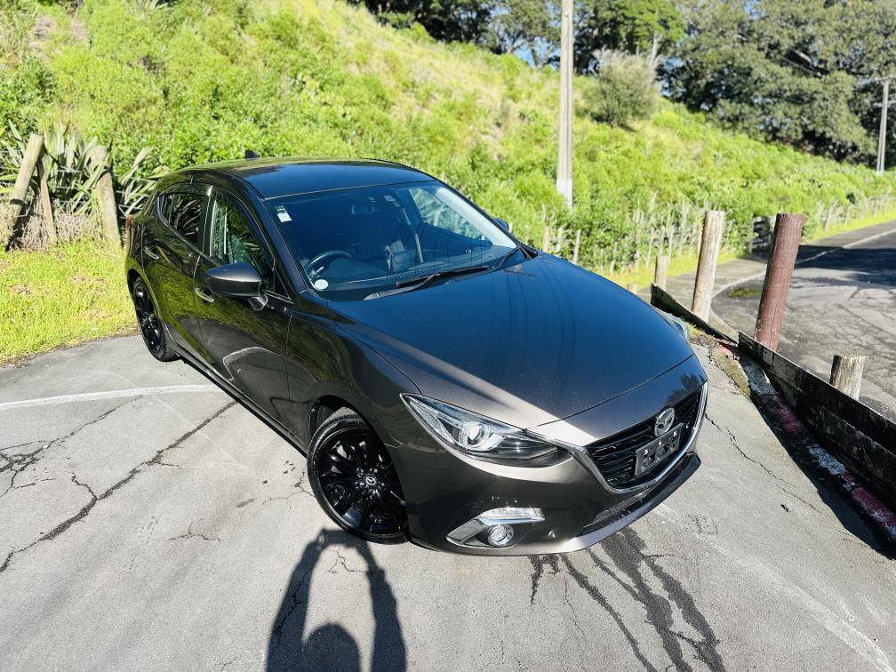 2014 Mazda Axela 20S SPORTS !! STUNNING ALLOYS !! Carousel 9