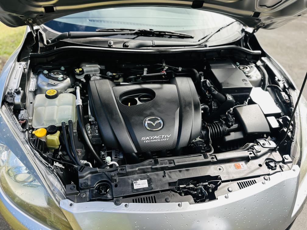 2013 Mazda Axela SPORTS !! SKYACTIVE ENGINE !! Carousel 17