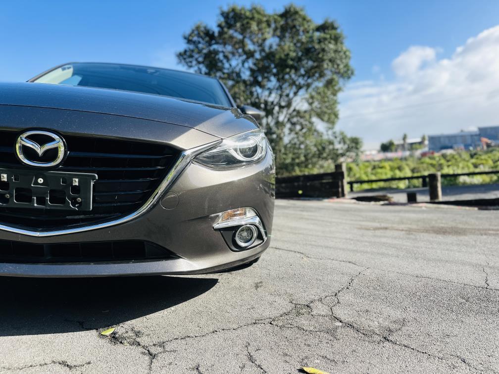 2014 Mazda Axela 20S SPORTS !! STUNNING ALLOYS !! Carousel 8
