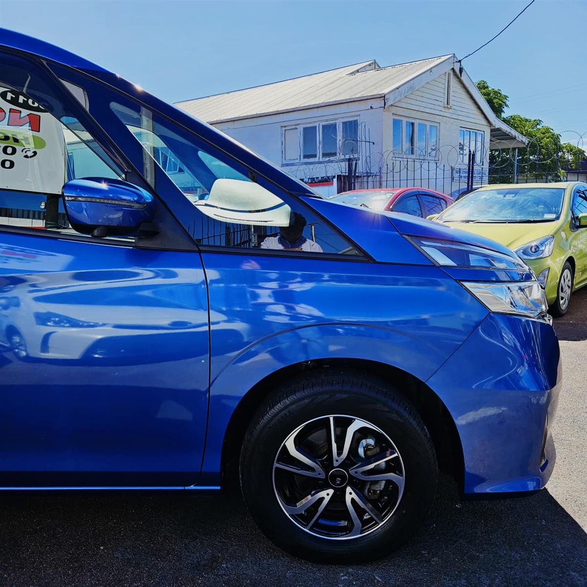 2017 Suzuki Landy 8 Seater van Carousel 7
