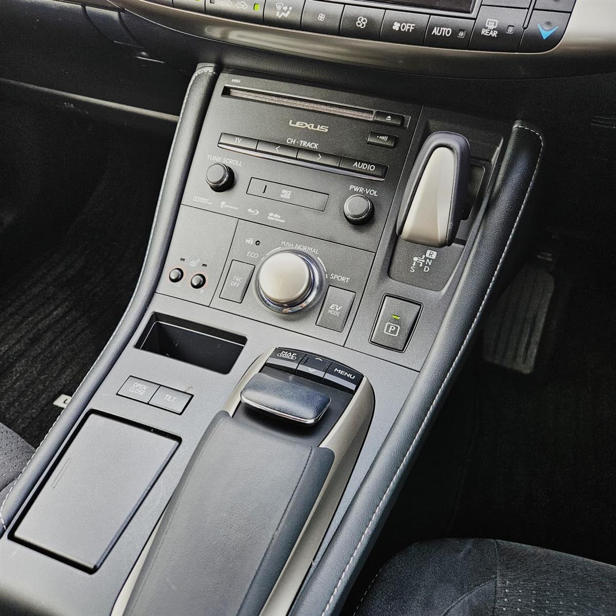 2014 Lexus CT 200h HYBRID Carousel 16