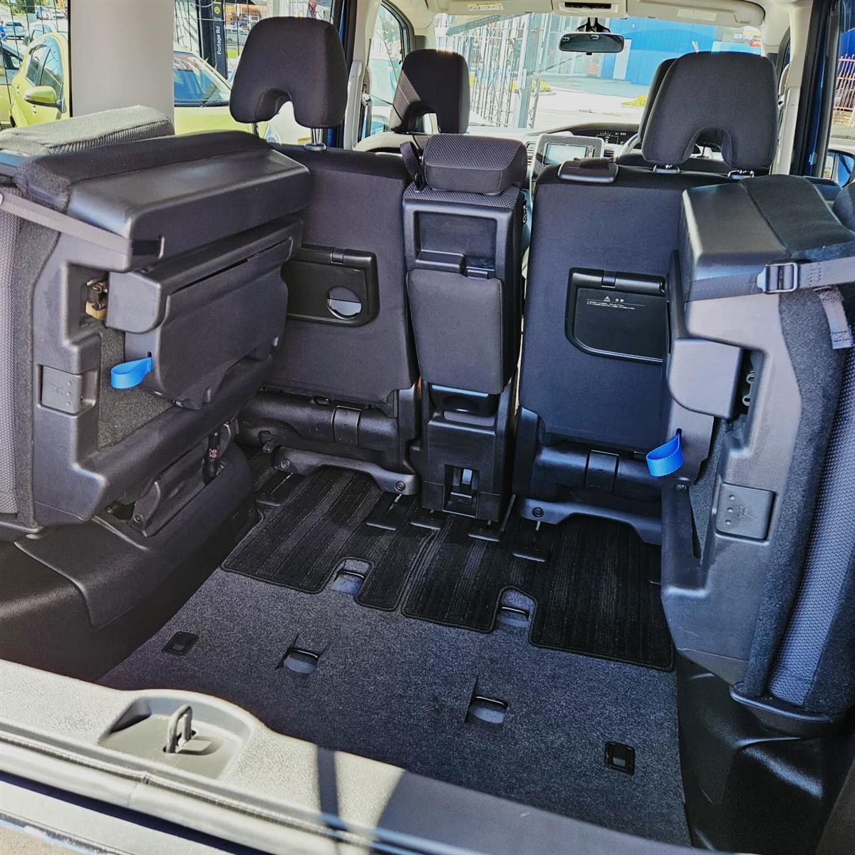 2017 Suzuki Landy 8 Seater van Carousel 12