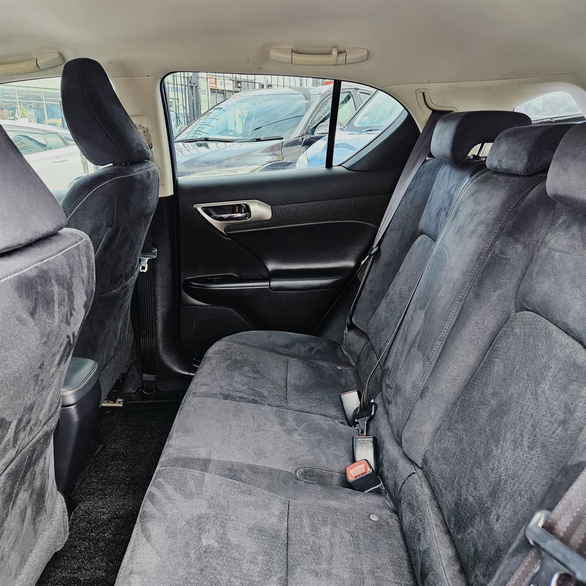 2014 Lexus CT 200h HYBRID Carousel 10
