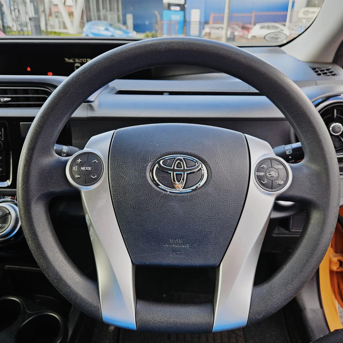 2015 Toyota Aqua HYBRID G SPEC LOW KMS Carousel 11