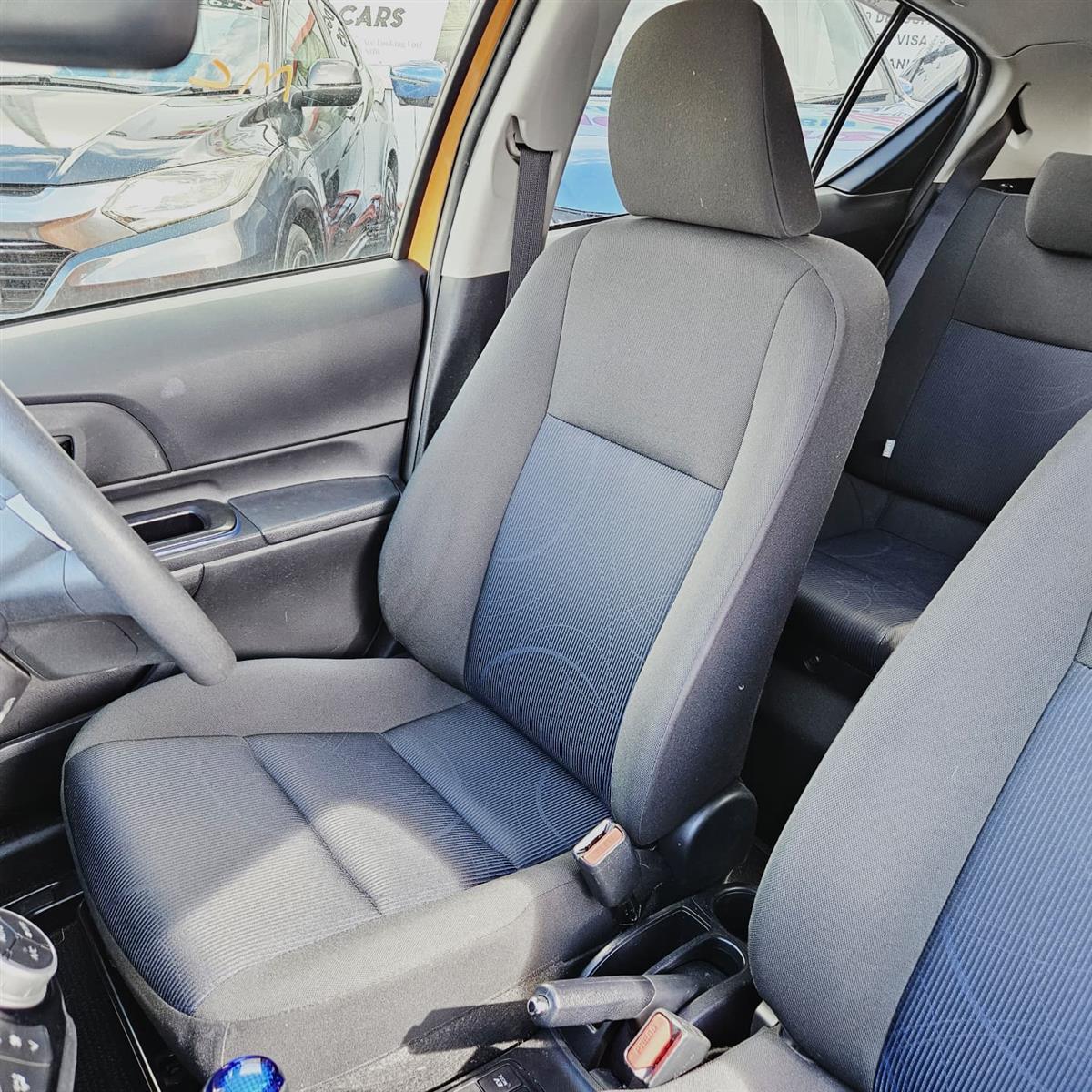 2015 Toyota Aqua HYBRID G SPEC LOW KMS Carousel 6