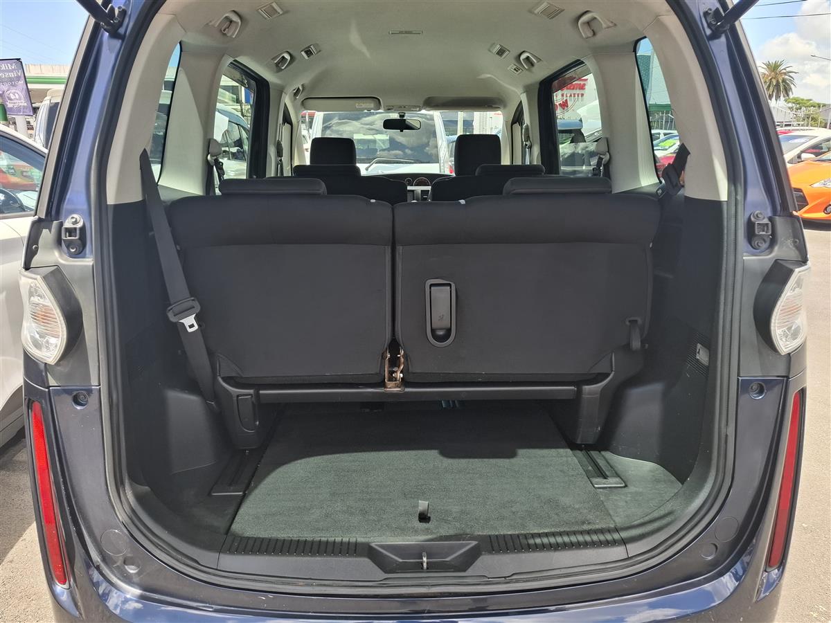 2010 Mazda Biante 8 SEATS  REVERSE CAMERA  2 POWER SLIDING DOORS  I-STOP Carousel 6