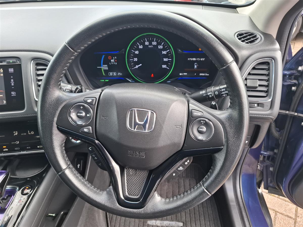 2014 Honda Vezel HYBRID CRUISE CONTROL REVERSE CAMERA  BLUETOOTH AUDIO  MULTI AIRBAGS  ECO / SPORTS MODE  FACTORY ALLOYS  DASH CAM  BREAK HOLD TRACTION CONTROL Carousel 11