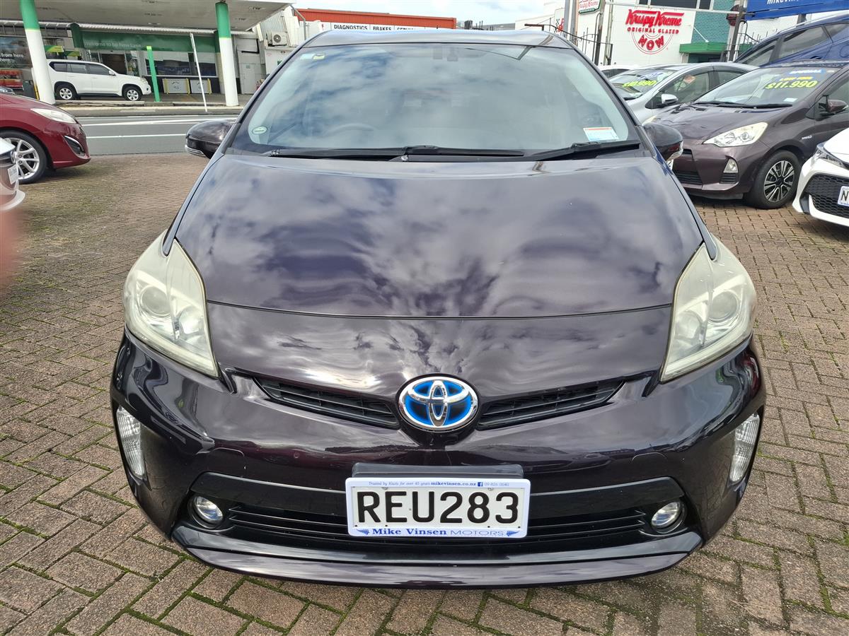 2015 Toyota Prius CRUISE CONTROL  MULTI AIRBAGS  ALPINE STEREO / BLUETOOTH  REVERSE CAMERA  DRIVE MODES  ELECTRIC DRIVER SEAT  DASH CAM Carousel 2
