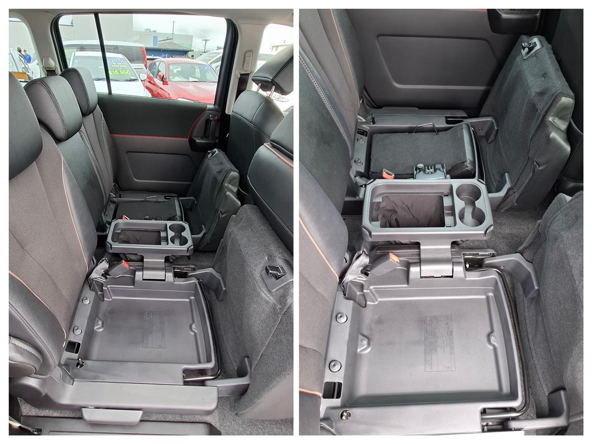 2014 Mazda Premacy SKYACTIV TECHNOLOGY  TRACTION CONTROL  2 POWER SLIDING DOORS  BLUETOOTH AUDIO  REVERSE CAMERA  MULTI AIRBAGS  I STOP  FACTORY ALLOYS Carousel 11