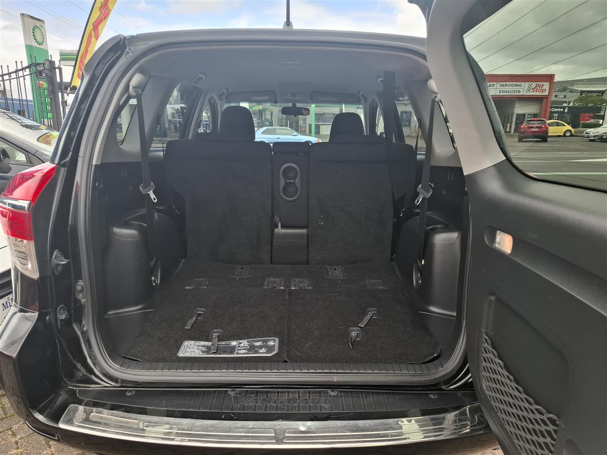 2010 Toyota Vanguard 7 SEATS CRUISE CONTROL APPLE CARPLAY / ANDROID AUTO PUSH START REVERSE CAMERA MULTI AIRBAGS TRACTION CONTROL USB PORT FACTORY ALLOYS Carousel 6