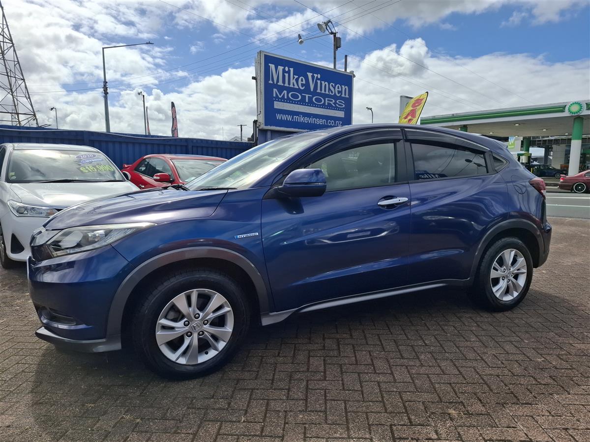 2014 Honda Vezel HYBRID CRUISE CONTROL REVERSE CAMERA  BLUETOOTH AUDIO  MULTI AIRBAGS  ECO / SPORTS MODE  FACTORY ALLOYS  DASH CAM  BREAK HOLD TRACTION CONTROL Carousel 2