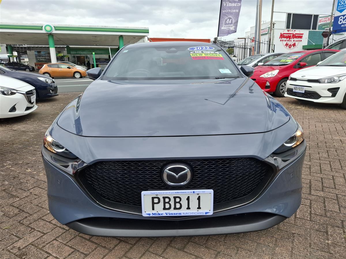 2022 Mazda 3 GTX 2.5 NZ NEW ADAPTIVE CRUISE MAPS MULTI AIRBAGS BLIND SPOT WARNING REVERSE CAMERA BLUETOOTH USB PORTS ISTOP Carousel 1