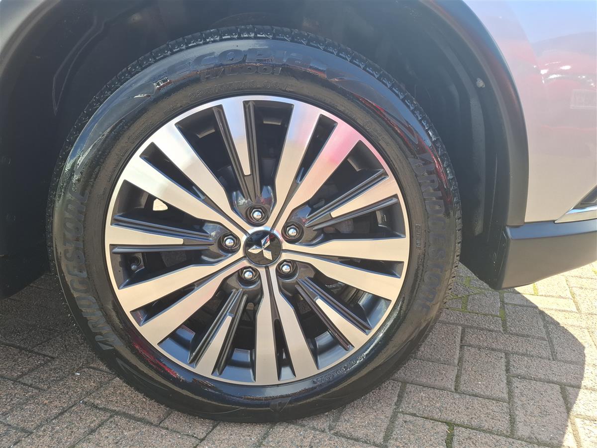 2022 Mitsubishi Outlander LS 4WD 7 SEATS NZ NEW CRUISE CONTROL MULTI AIRBAGS PARKING SENSORS PRE-CRASH WARNING REVERSE CAMERA BLUETOOTH USB PORTS TOWBAR FACTORY ALLOYS AUTO HOLD Carousel 18