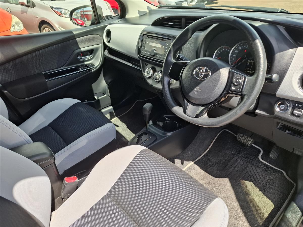 2015 Toyota Vitz PUSH START  AUTO STOP  TRACTION CONTROL  ALLOY WHEELS Carousel 9