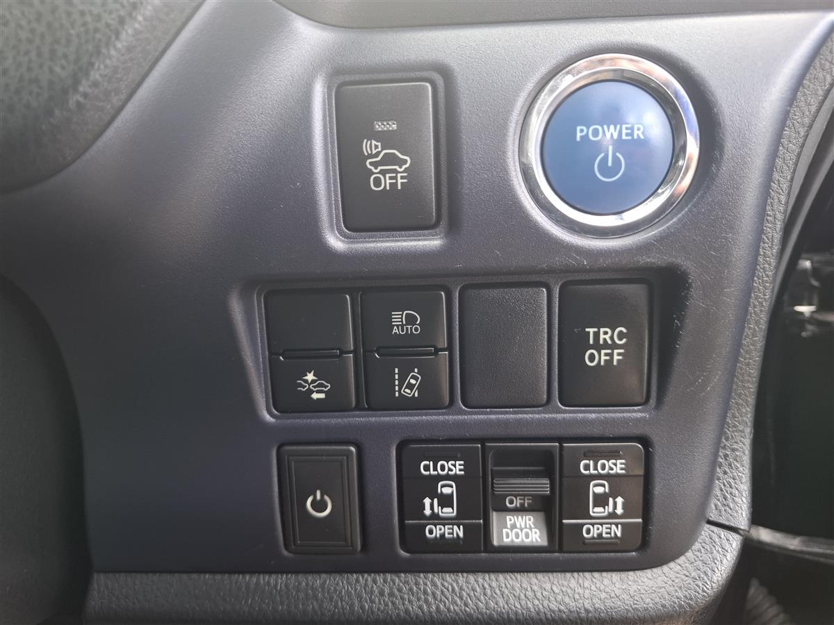 2016 Toyota Noah HYBRID CRUISE CONTROL LANE ASSIST PRE-CRASH SENSOR 2 POWER SLIDING DOORS SEAT HEATERS EV/ECO/POWER MODES ALLOYS ISOFIX Carousel 13