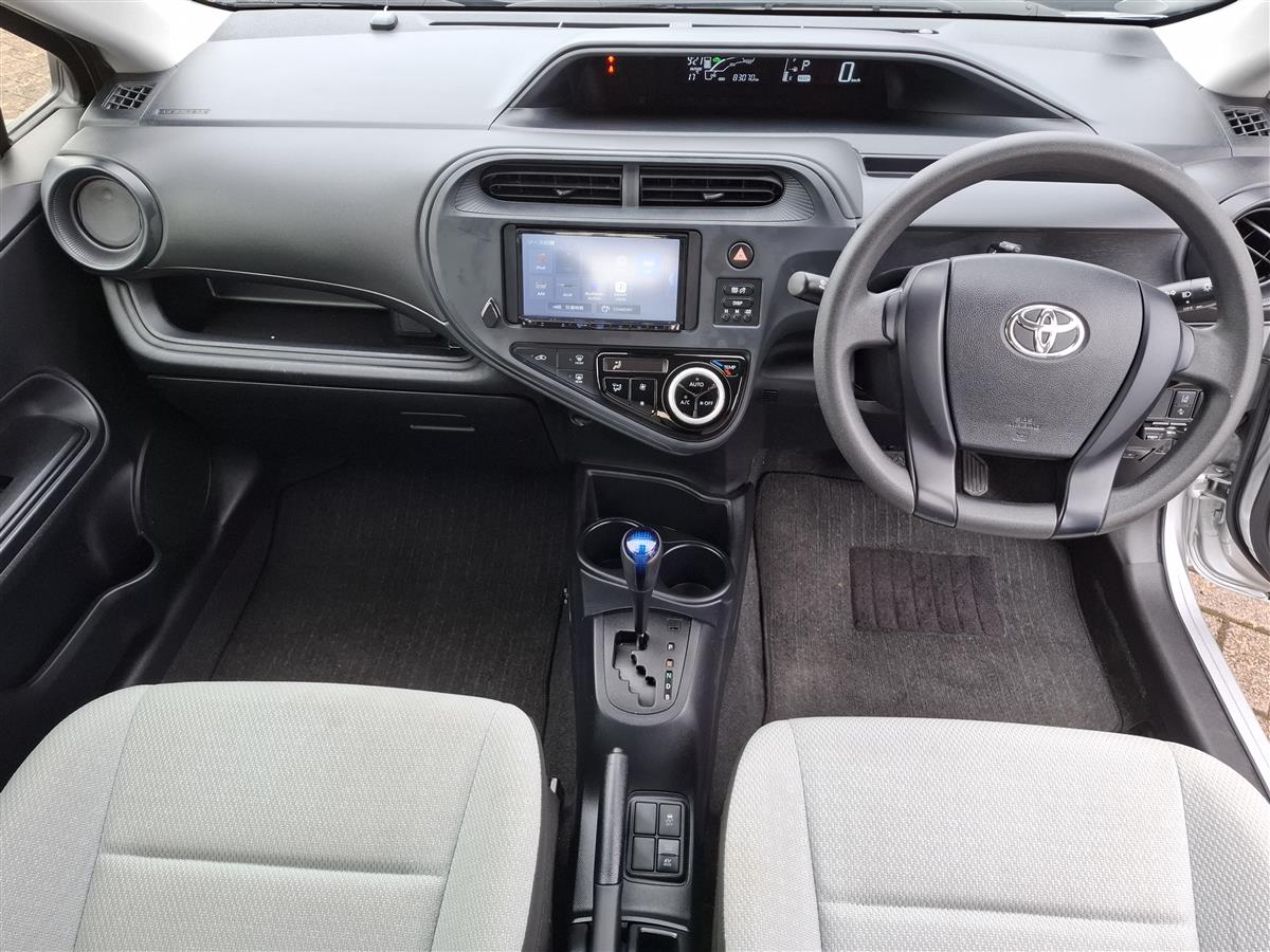 2020 Toyota Aqua LANE ASSIST PRE CRASH WARNING AUTO HEADLIGHTS BLUETOOTH AUDIO Carousel 10