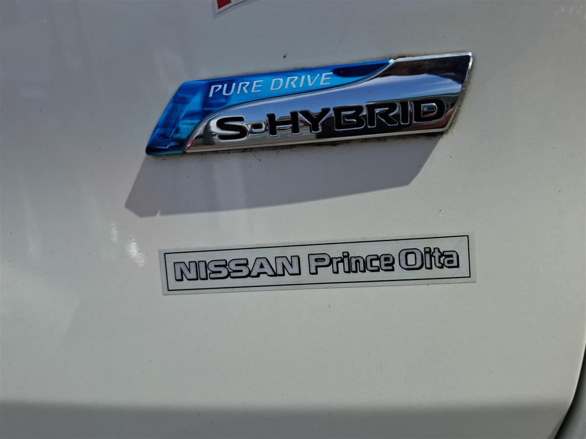 2014 Nissan Serena HYBRID CRUISE CONTROL  360 CAM  EMERGENCY BREAKING  PRE-CRASH SENSOR  LANE ASSIST  AUTO STOP  2 POWER SLIDING DOORS  PARKING SENSORS  ECO MODE  FACTORY ALLOYS Carousel 7