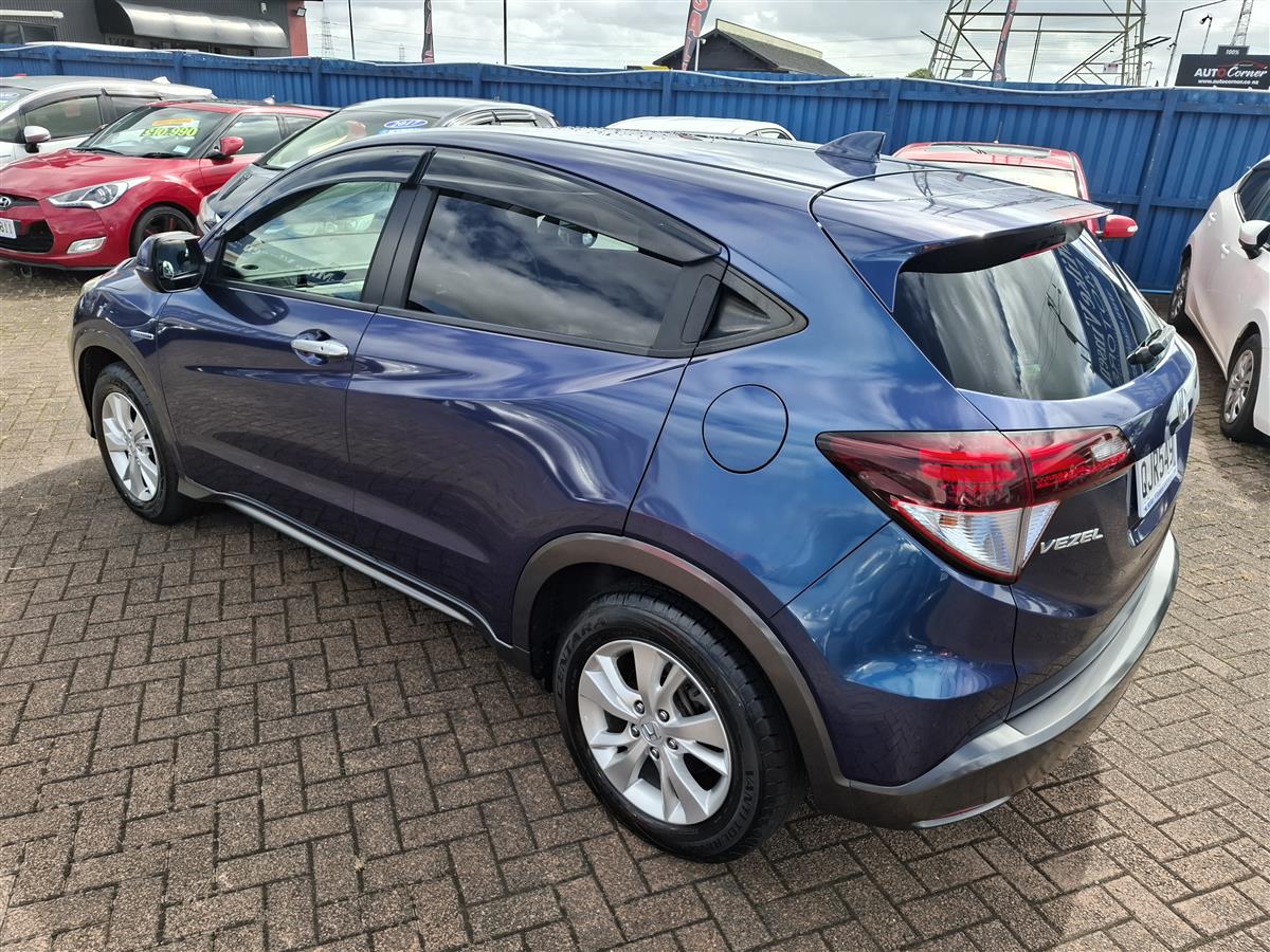 2014 Honda Vezel HYBRID CRUISE CONTROL REVERSE CAMERA  BLUETOOTH AUDIO  MULTI AIRBAGS  ECO / SPORTS MODE  FACTORY ALLOYS  DASH CAM  BREAK HOLD TRACTION CONTROL Carousel 3
