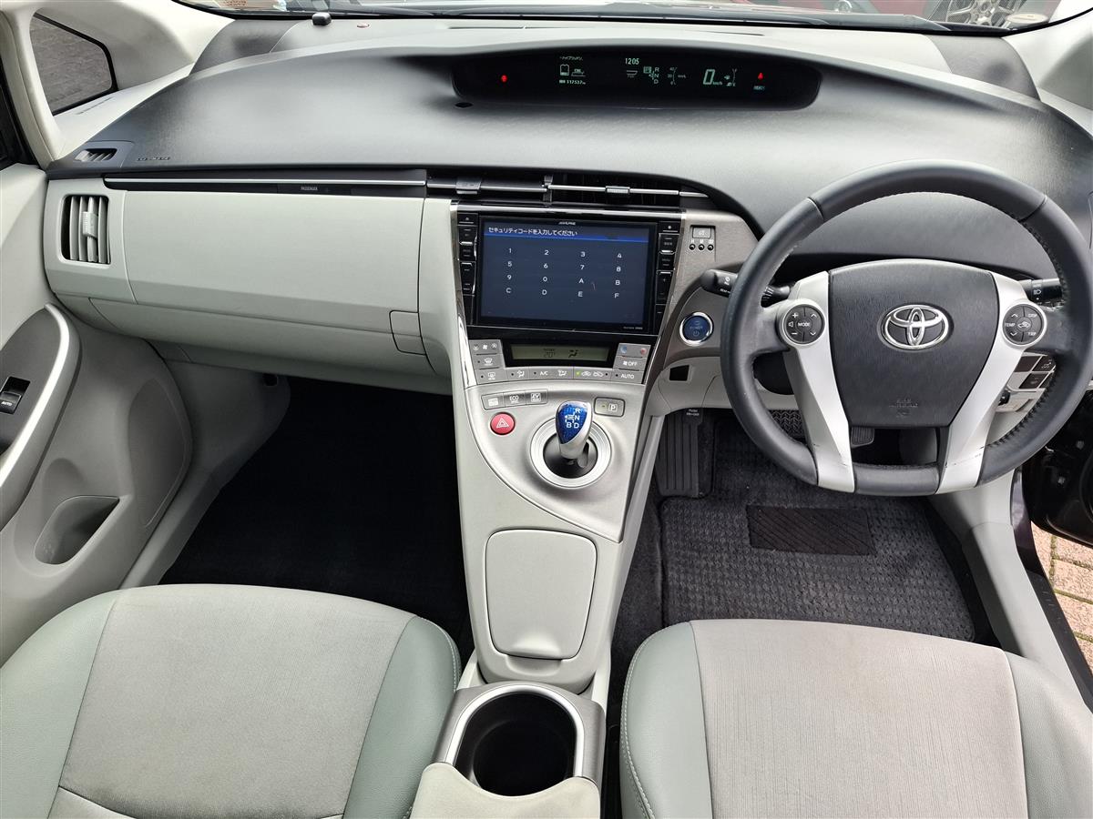 2015 Toyota Prius CRUISE CONTROL  MULTI AIRBAGS  ALPINE STEREO / BLUETOOTH  REVERSE CAMERA  DRIVE MODES  ELECTRIC DRIVER SEAT  DASH CAM Carousel 10