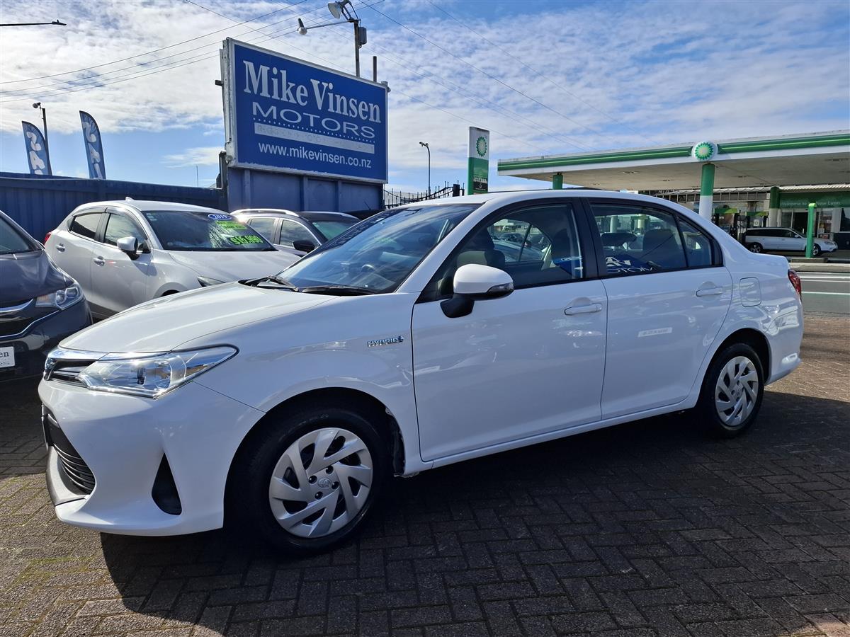 2020 Toyota Corolla AXIO HYBRID PUSH START LANE ASSIST PRE-CRASH SENSOR REVERSE CAMERA PARKING SENSORS BLUETOOTH AUDIO MULTI AIRBAGS AUTO HEADLIGHTS ECO/EV MODE Carousel 1