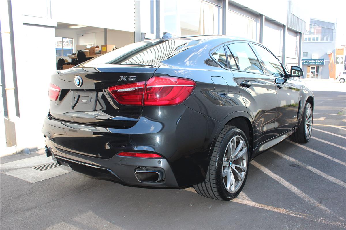 2017 BMW X6 50i M Sport Massive Spec Carousel 5