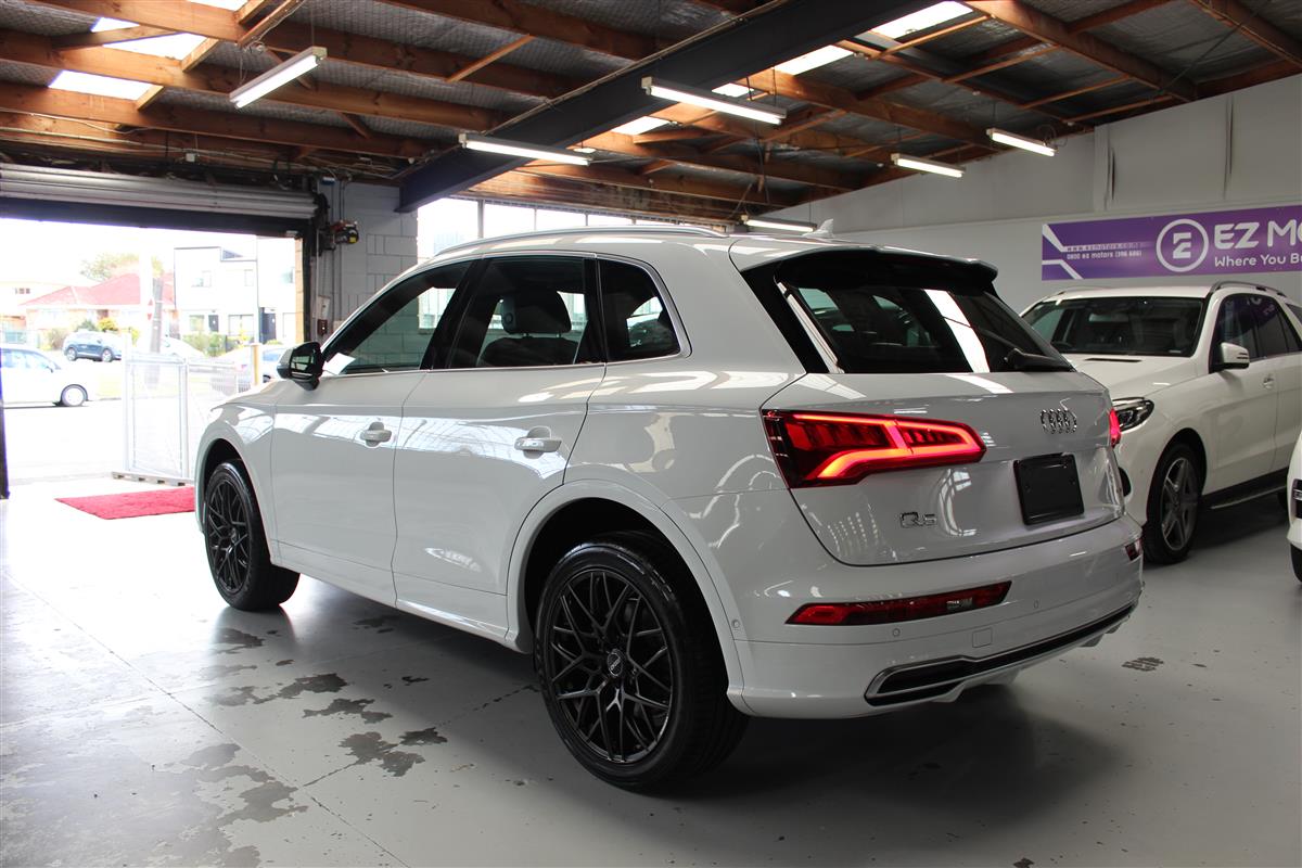 2019 Audi Q5 40TDI Quattro S Line Carousel 5