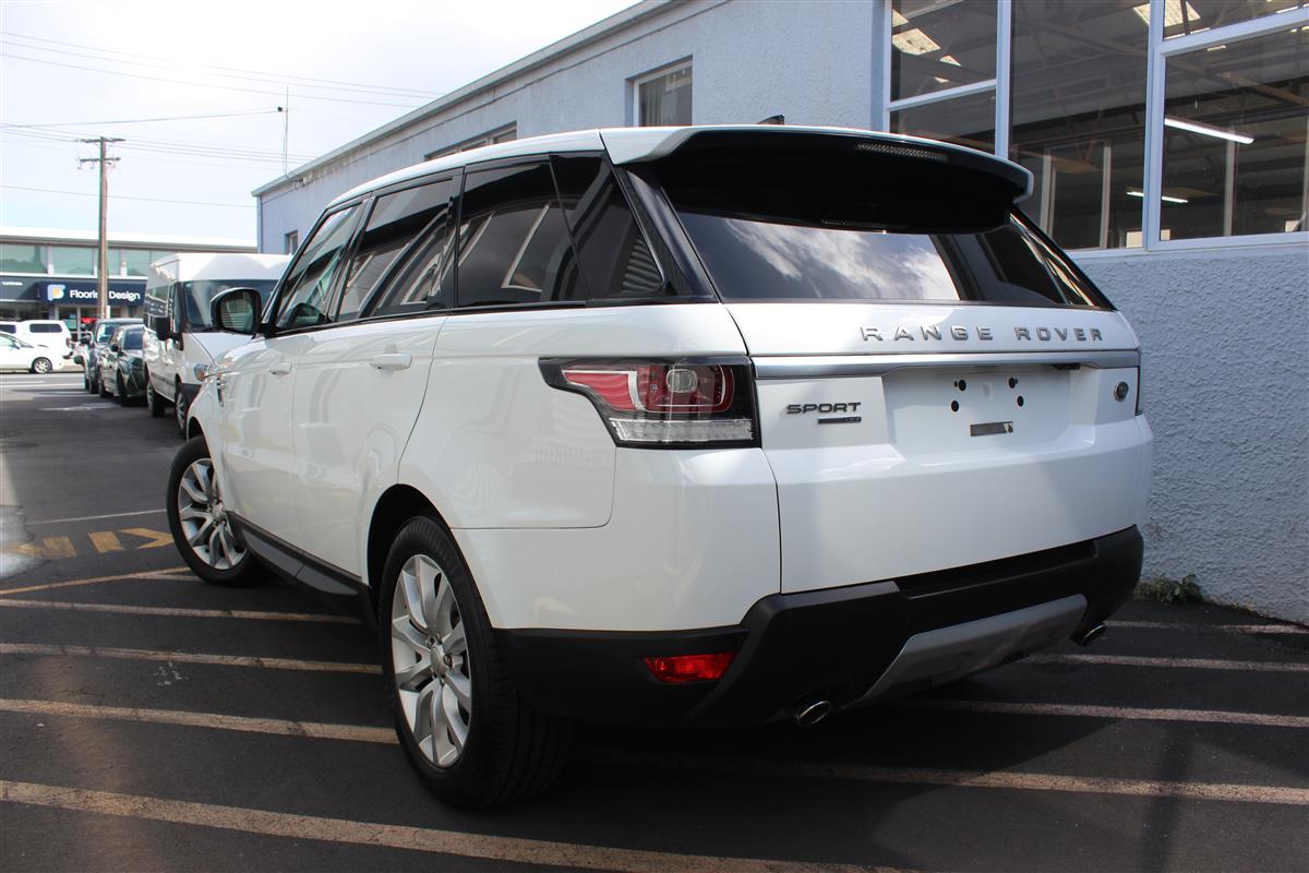 2018 Land Rover Range Rover Sport HSE Diesel Carousel 3