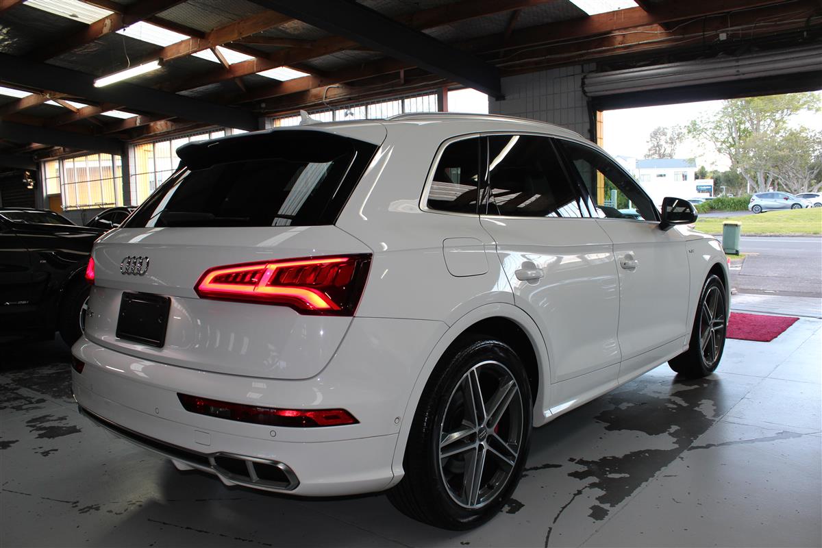 2018 Audi SQ5 Carousel 3