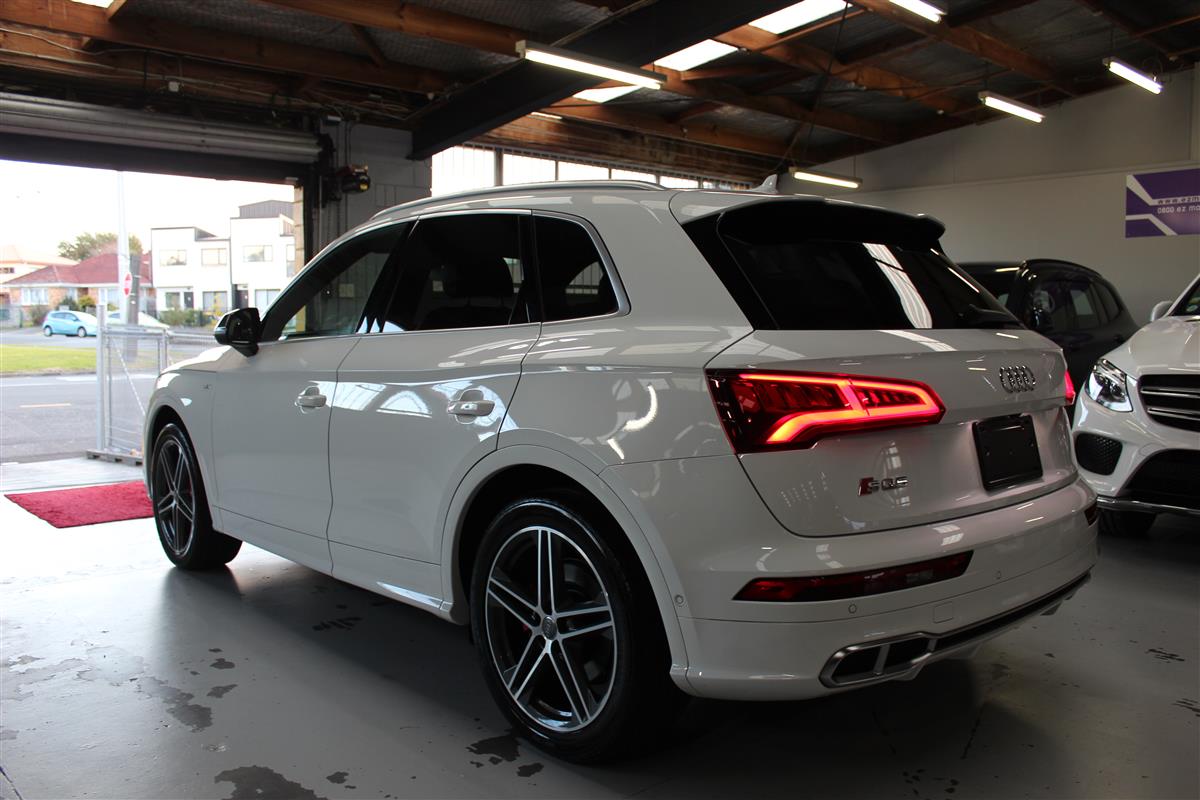 2018 Audi SQ5 Carousel 5