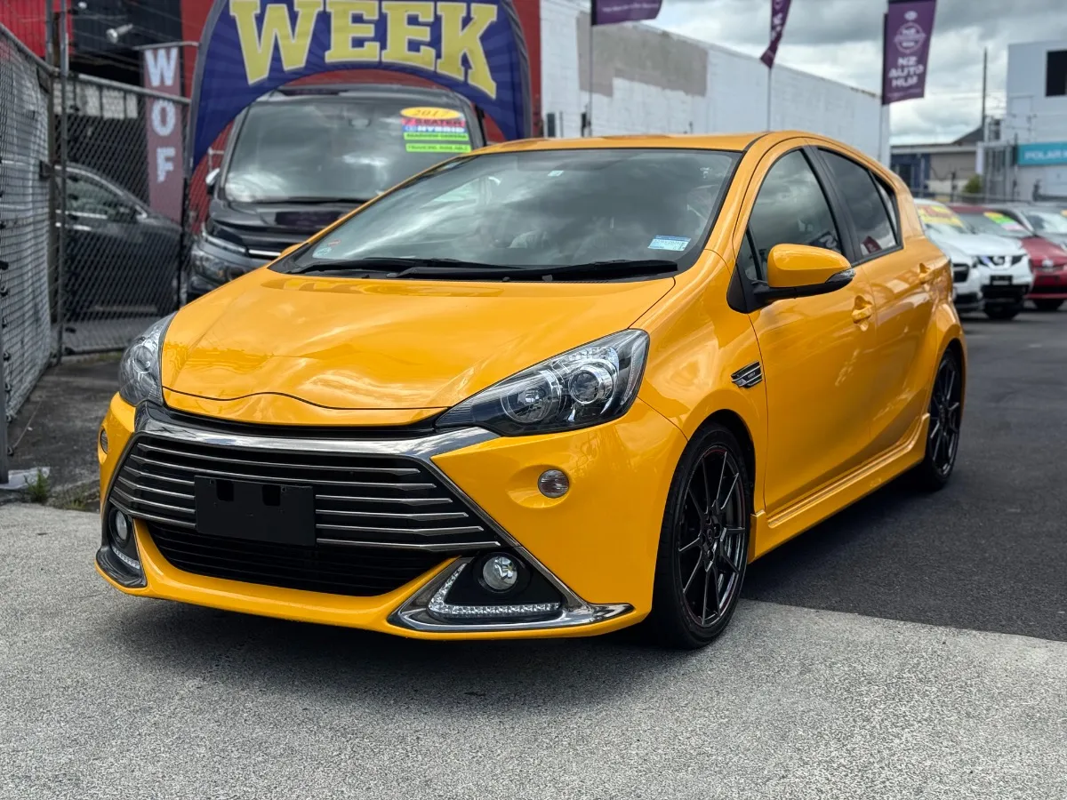 2014 Toyota Aqua Carousel 8