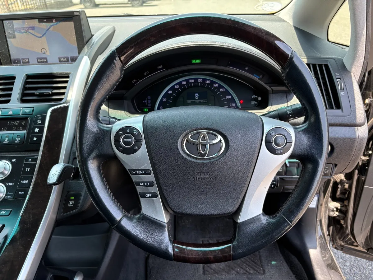 2013 Toyota Sai Carousel 3