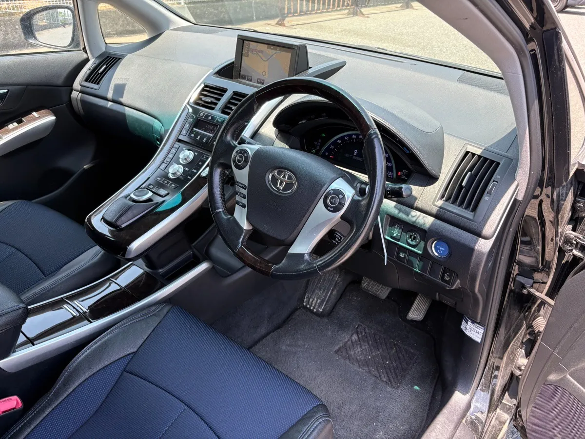 2013 Toyota Sai Carousel 2