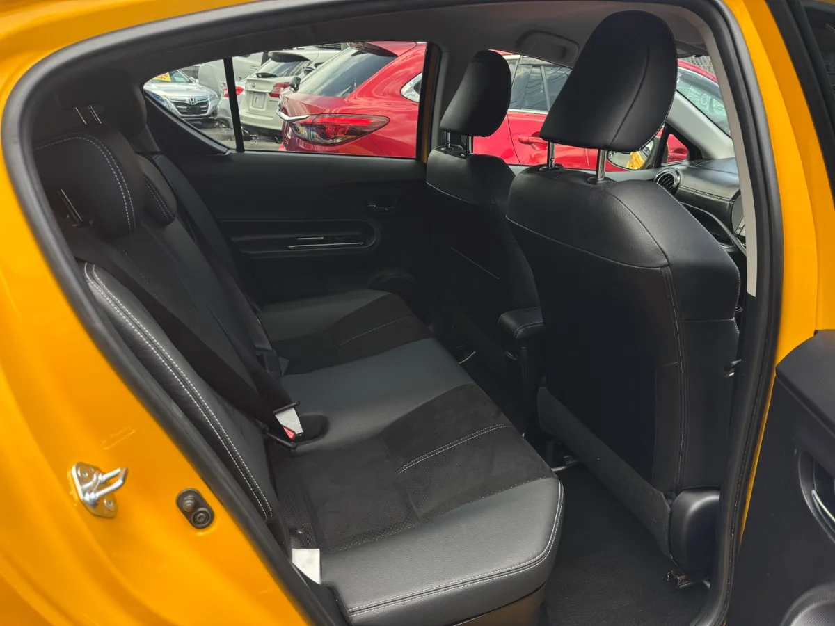 2014 Toyota Aqua Carousel 2