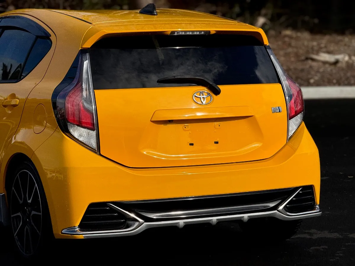 2015 Toyota Aqua G GS Facelift Carousel 3