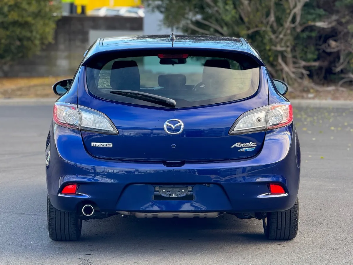 2013 Mazda Axela 20S Sports  Carousel 4