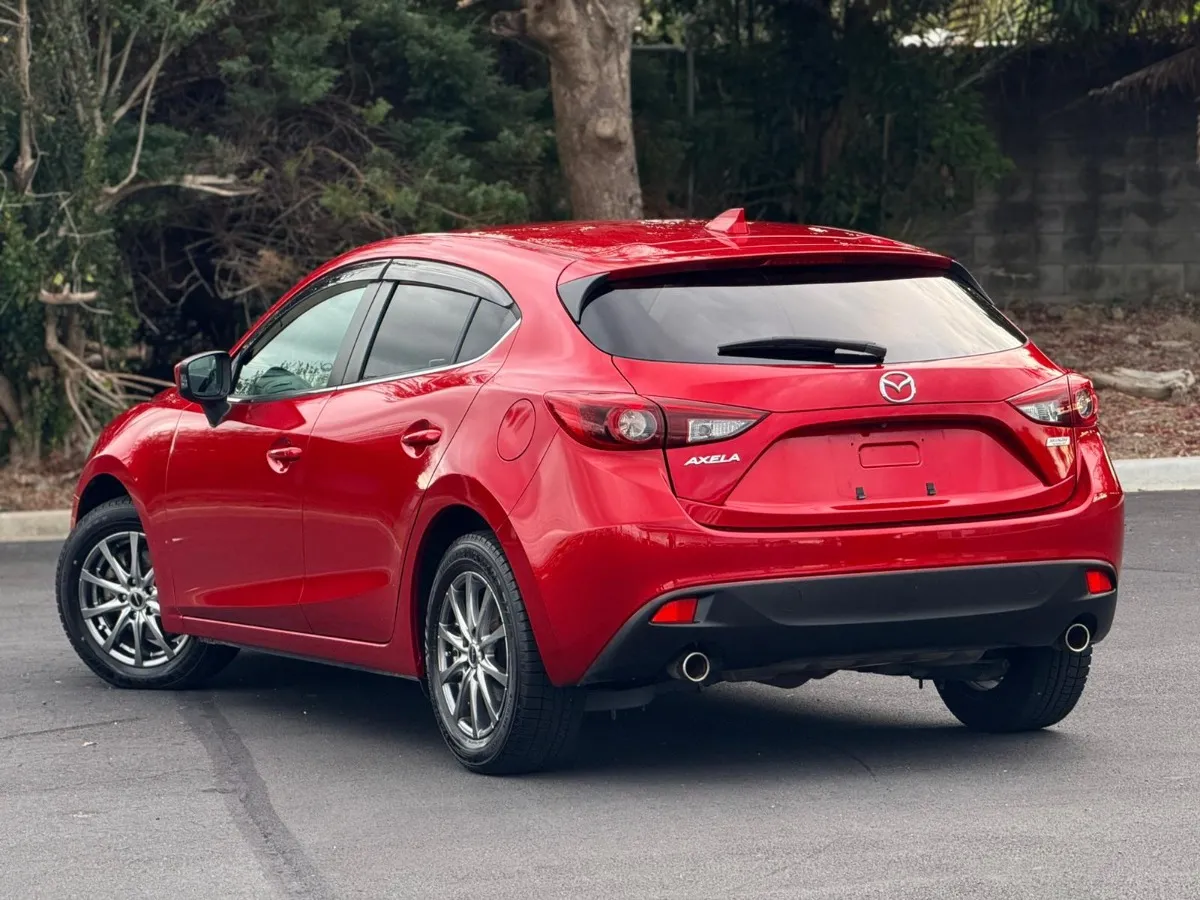 2015 Mazda Axela 20S TOURING Sports  Carousel 4