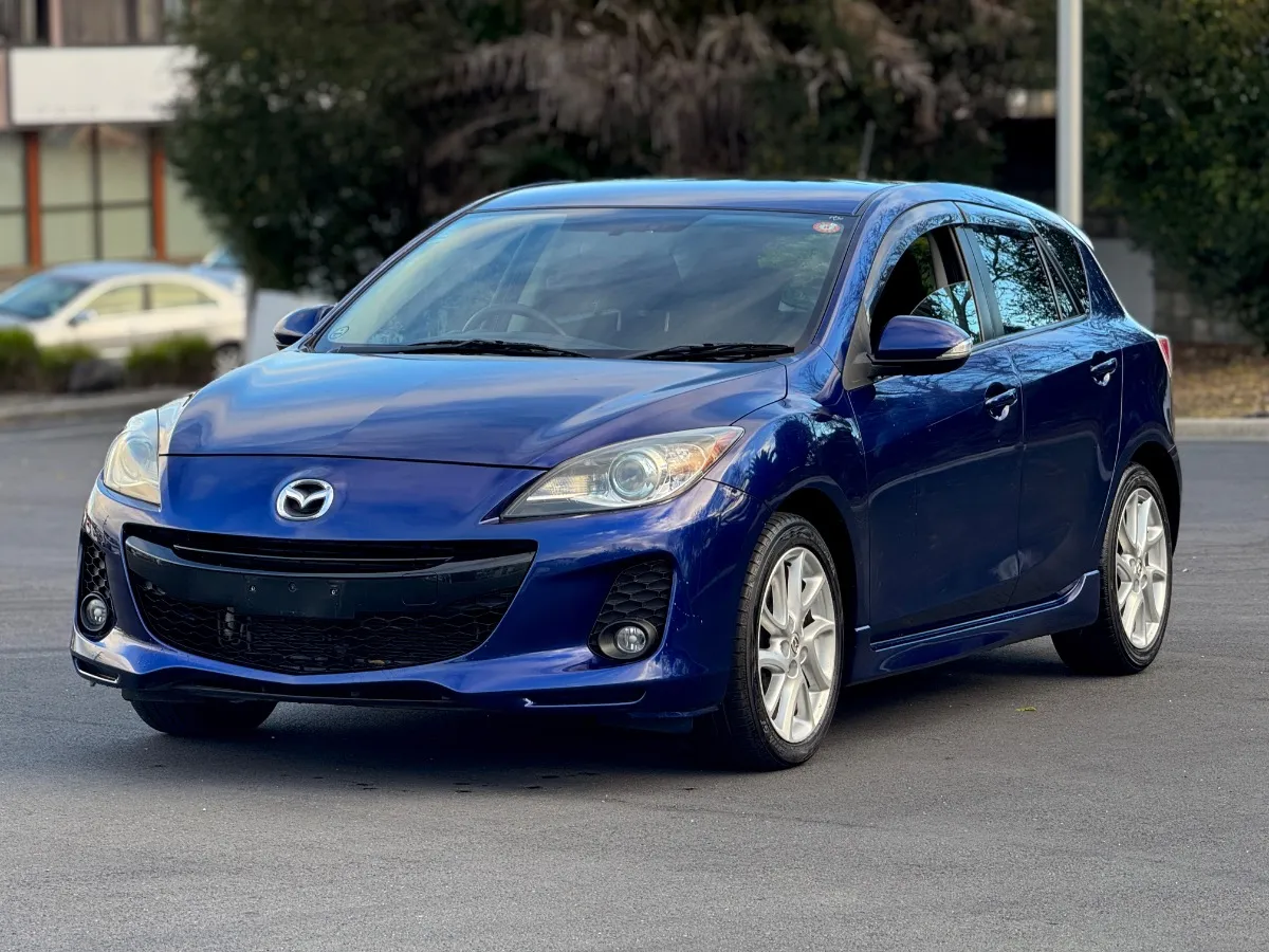 2013 Mazda Axela 20S Sports  Carousel 6