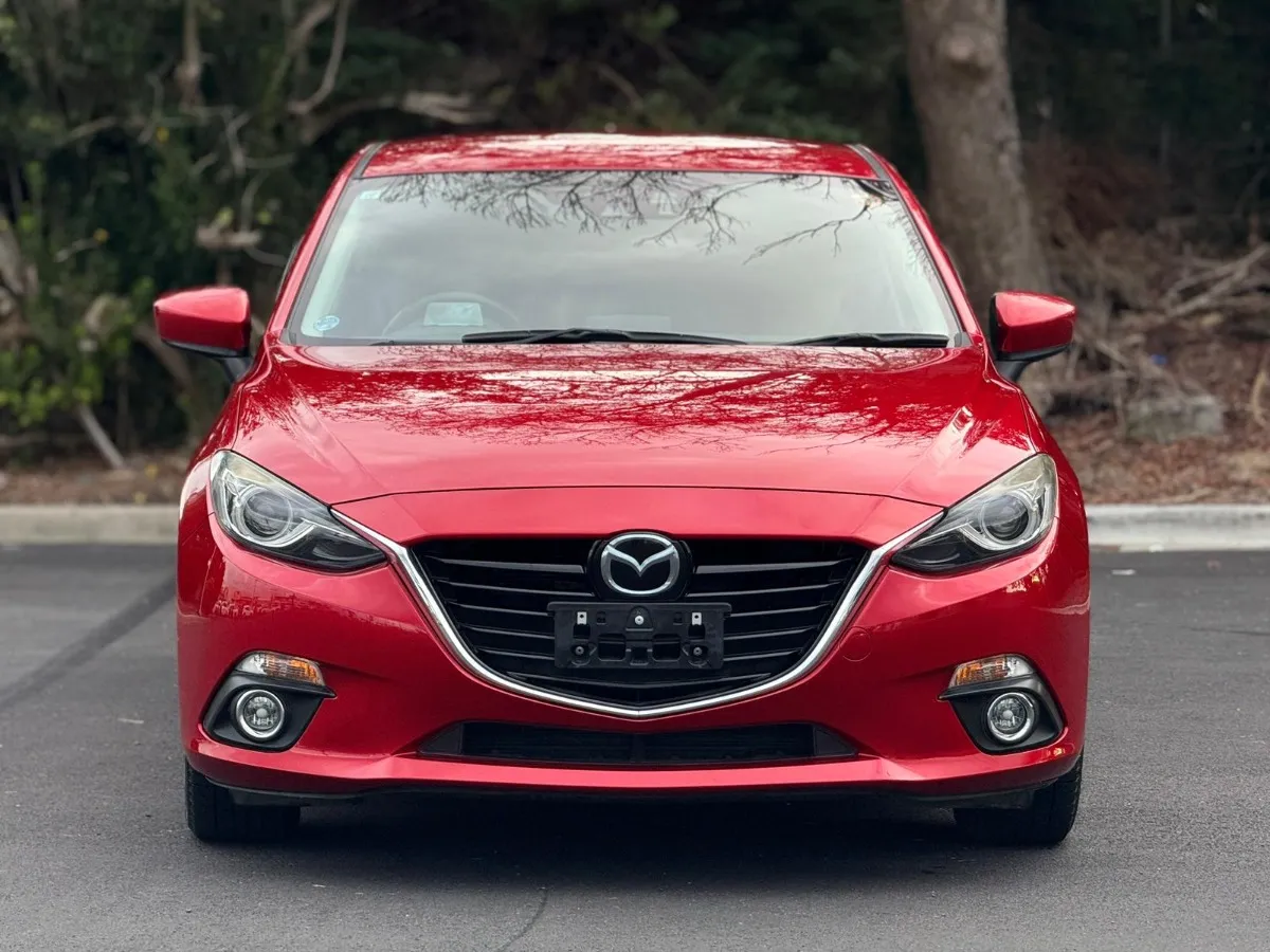 2015 Mazda Axela 20S TOURING Sports  Carousel 8