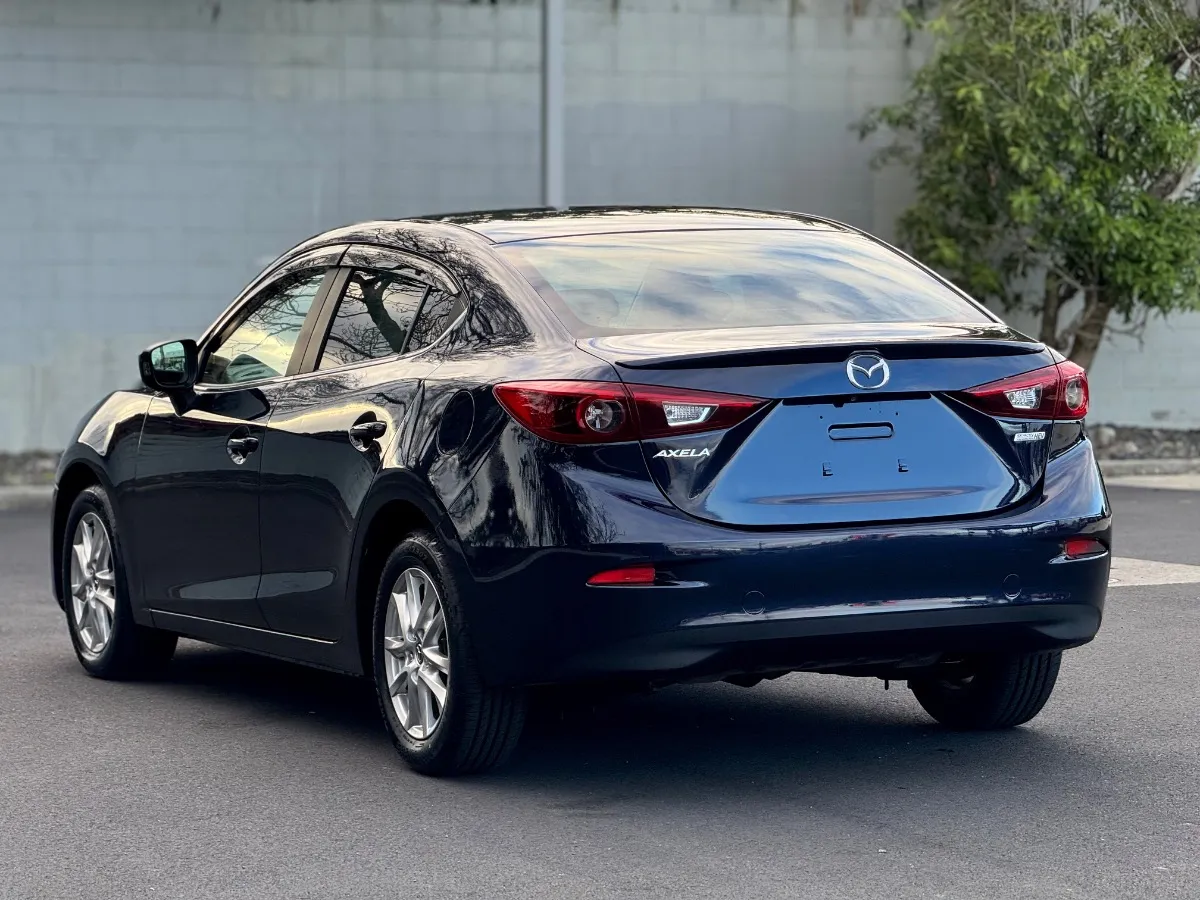 2013 Mazda Axela Carousel 4