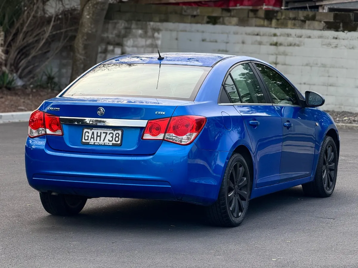 2011 Holden Cruze CDX 1.8 AT NZ NEW Carousel 7