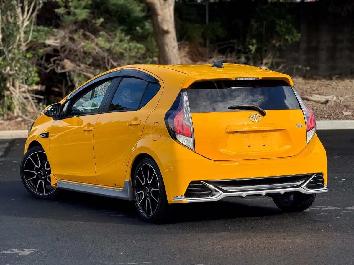 2015 Toyota Aqua G GS Facelift Carousel 4