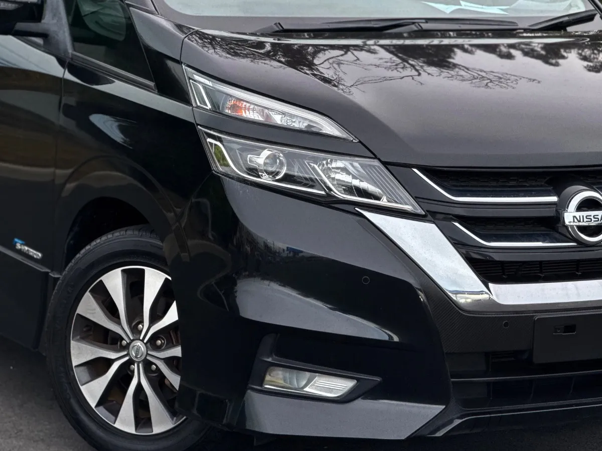 2017 Nissan Serena HYBRID Carousel 8