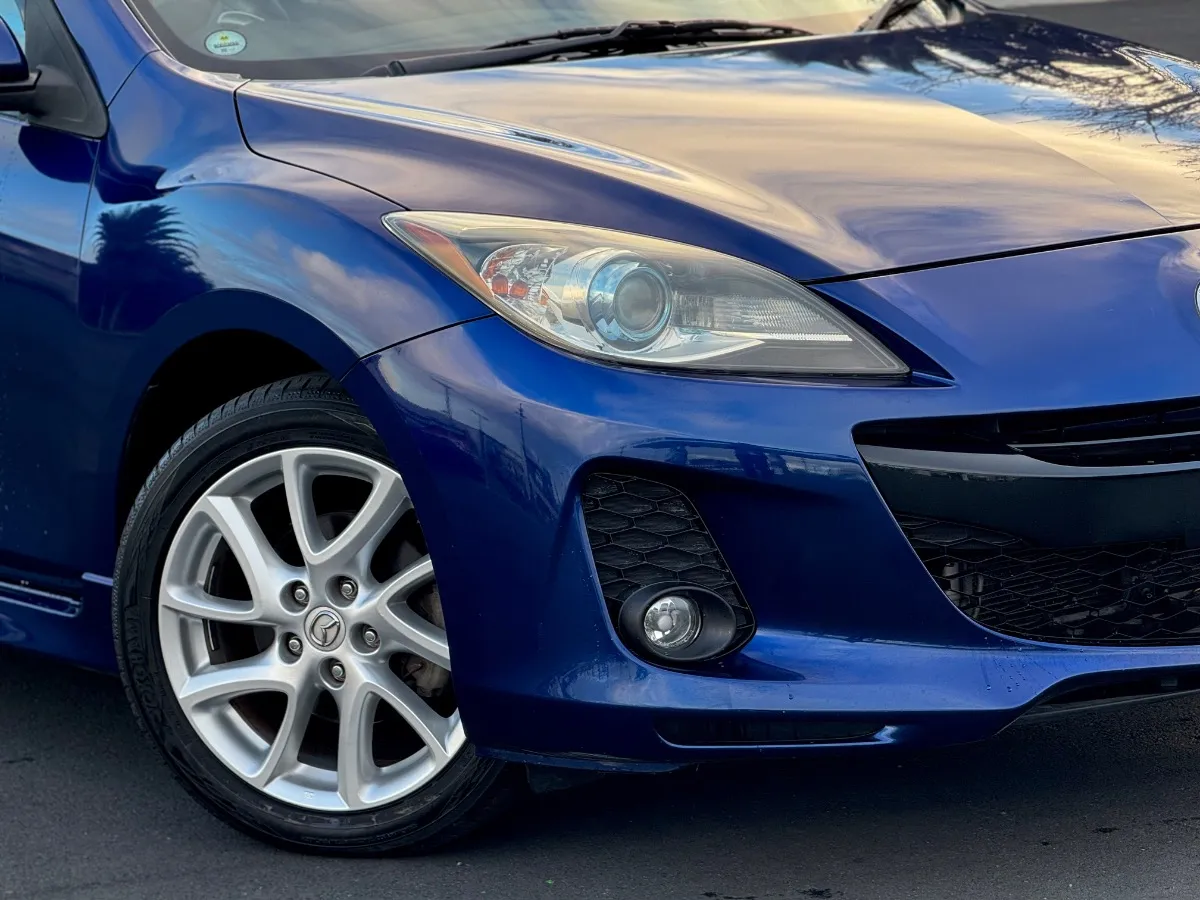 2013 Mazda Axela 20S Sports  Carousel 8