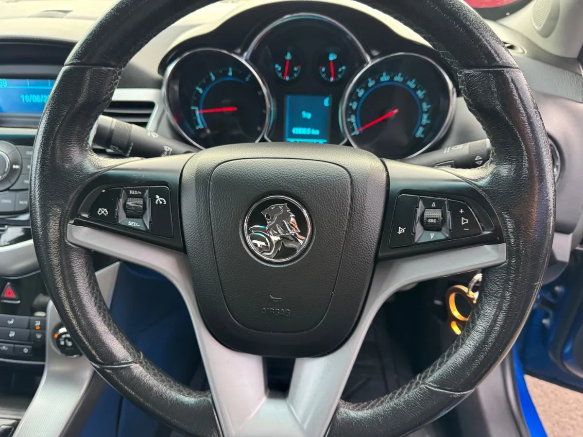 2011 Holden Cruze CDX 1.8 AT NZ NEW Carousel 3