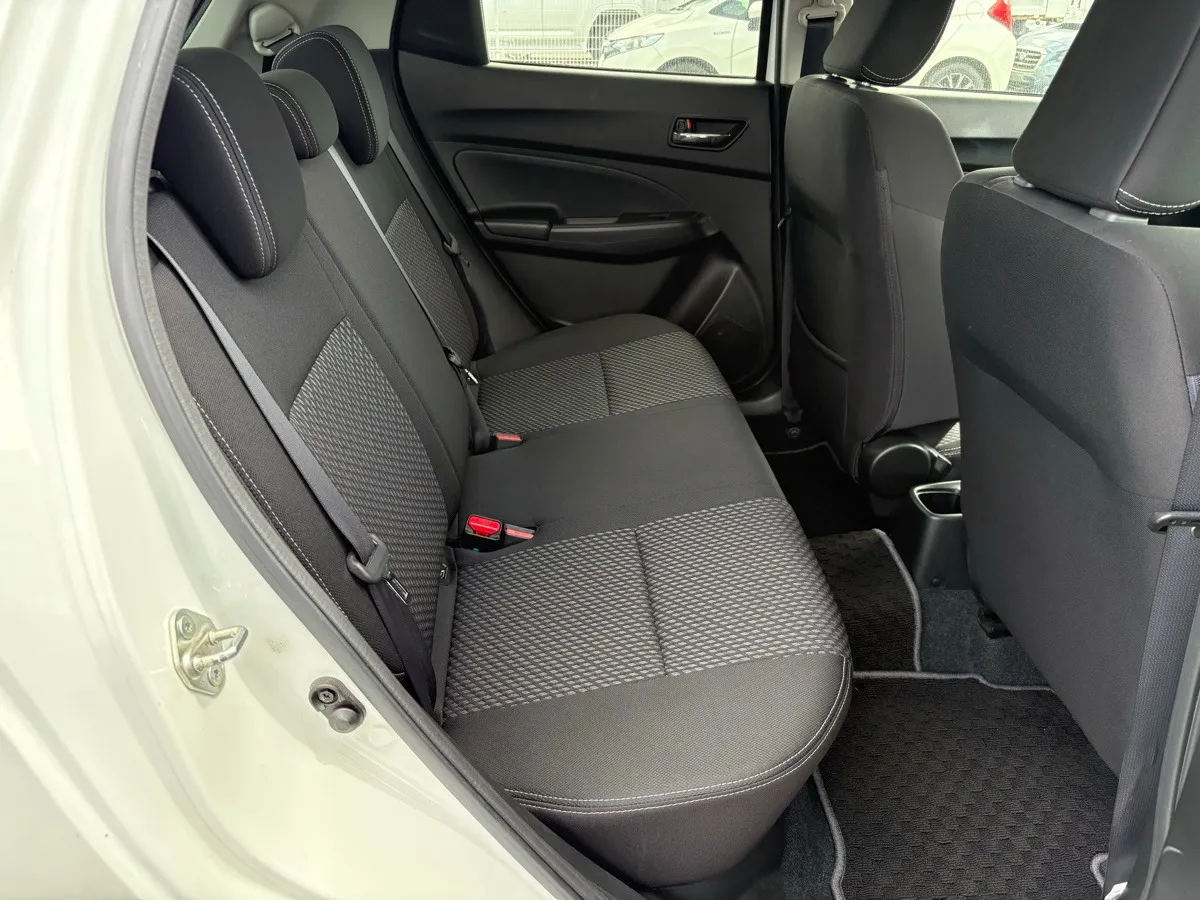 2017 Suzuki Swift HYBRID RS SPORTS Carousel 2