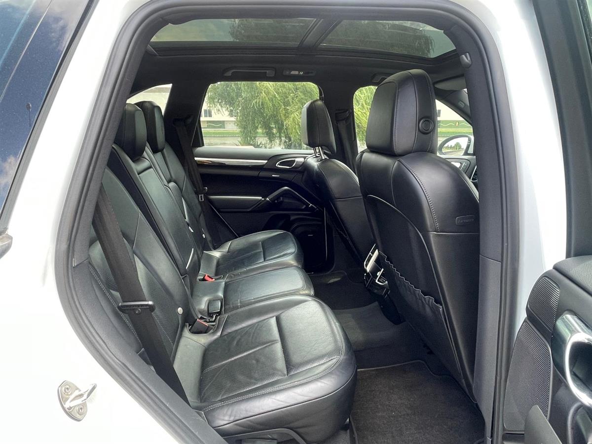 2013 Porsche Cayenne S Carousel 18