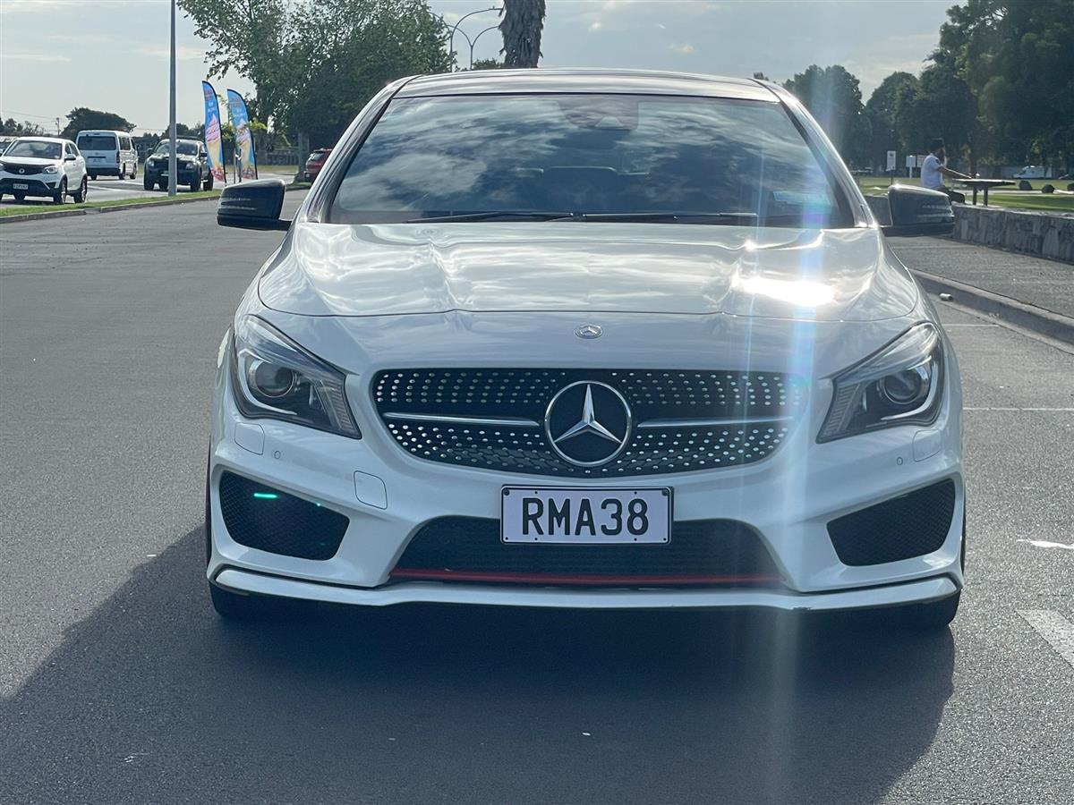 2015 Mercedes-Benz CLA 250 4MATIC Carousel 1