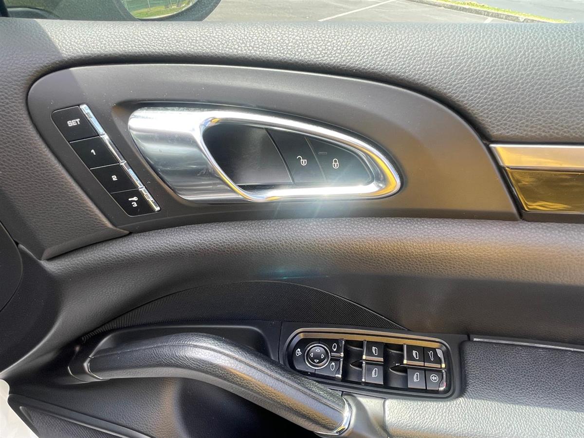 2013 Porsche Cayenne S Carousel 14