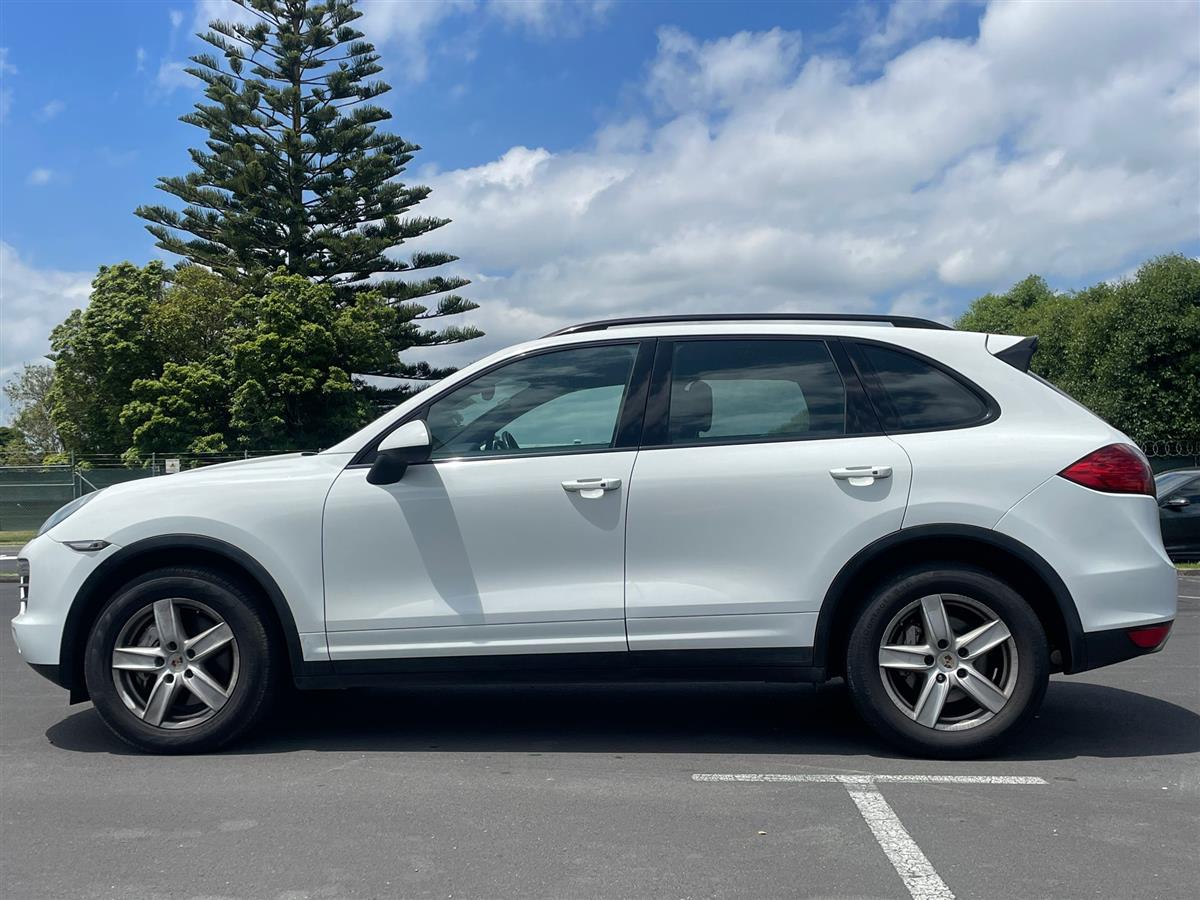 2013 Porsche Cayenne S Carousel 4